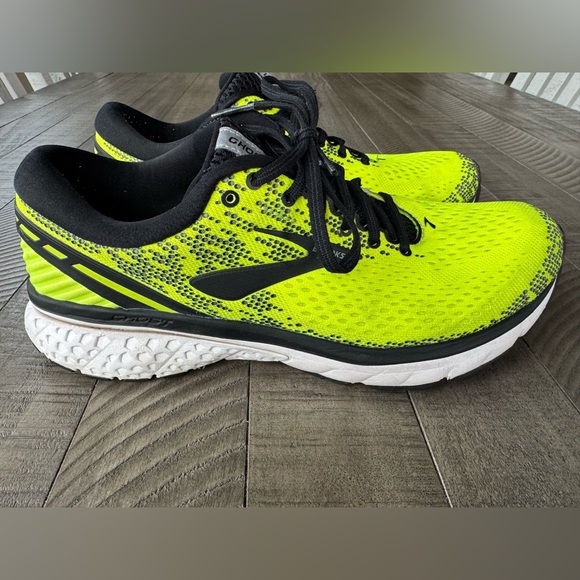 Brooks Ghost 11 Running Shoes Nightlife & Black Men's Size 9.5 (D)1102881D795
